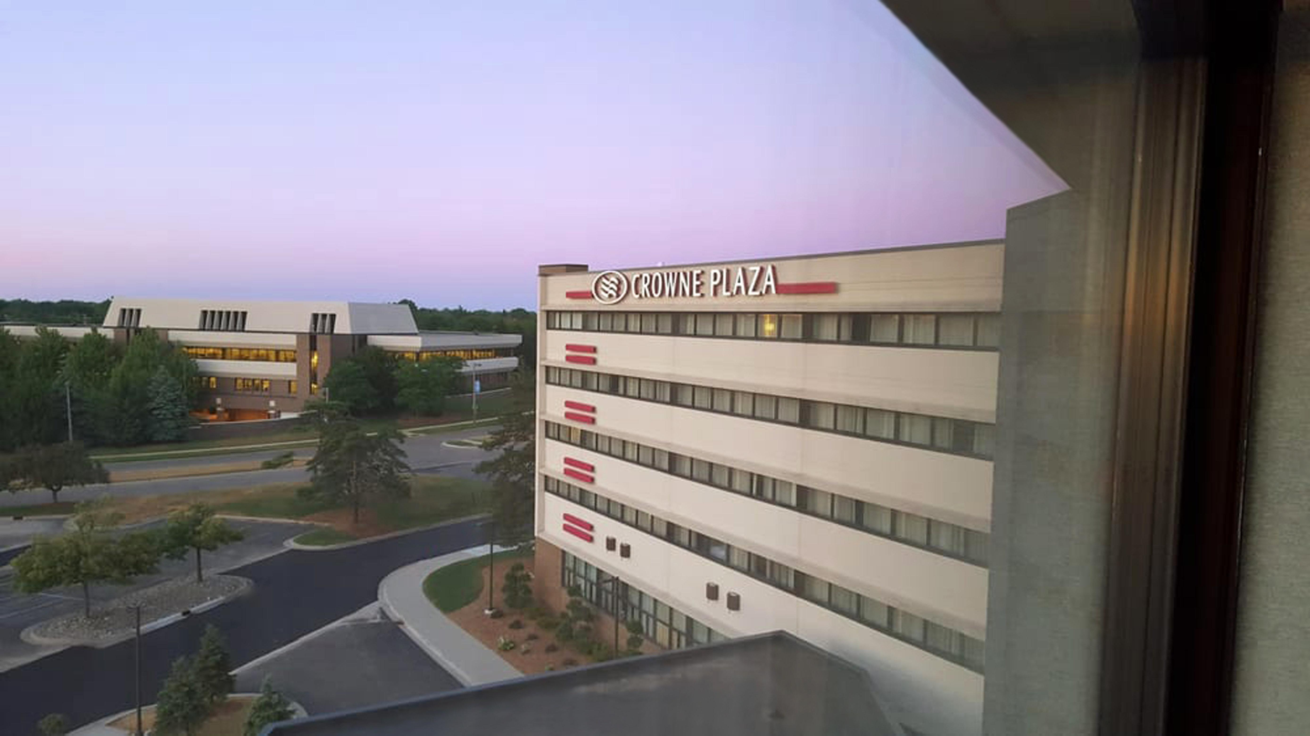 Crowne Plaza Lansing By Ihg Hotel Buitenkant foto