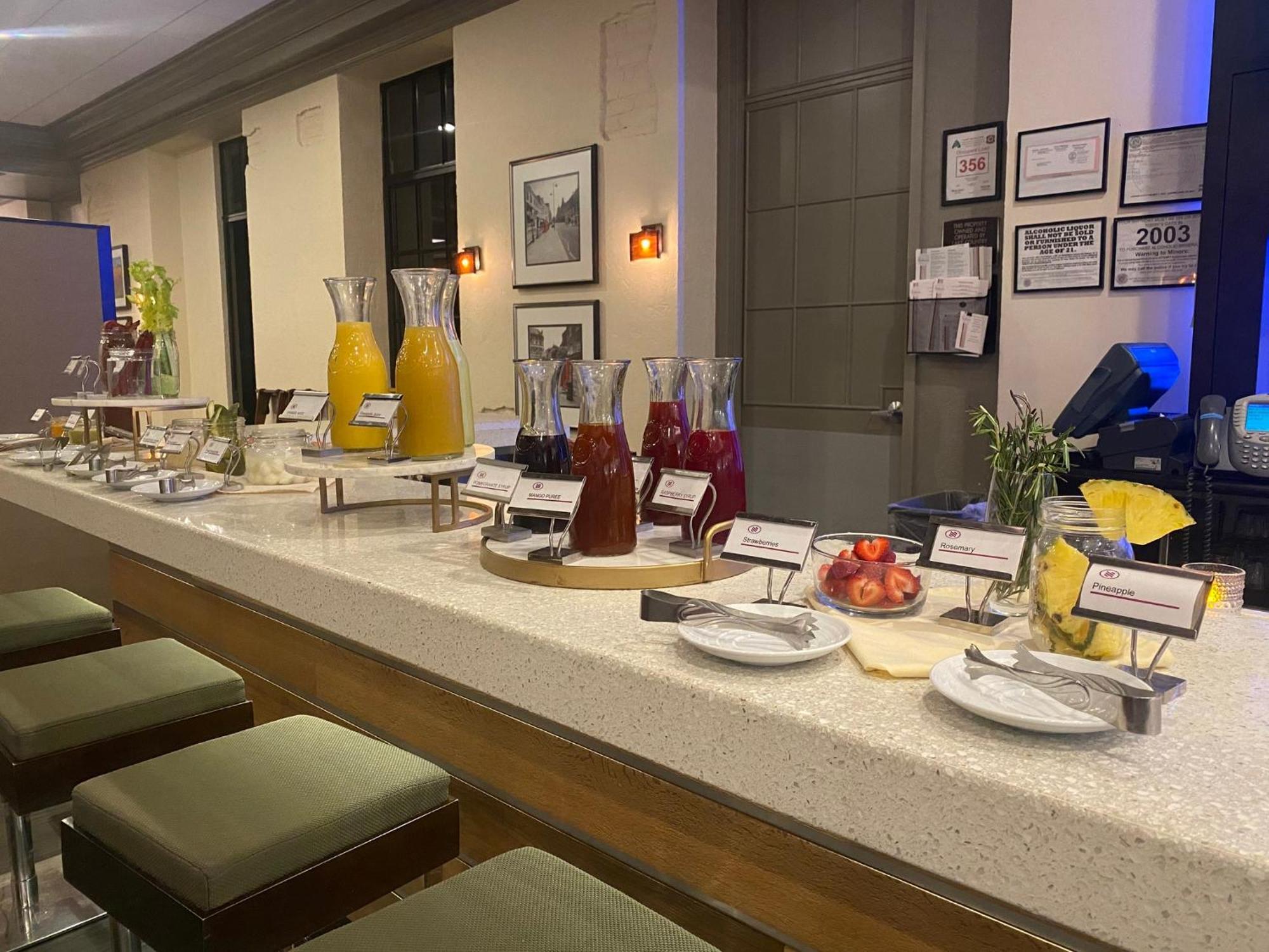 Crowne Plaza Lansing By Ihg Hotel Buitenkant foto