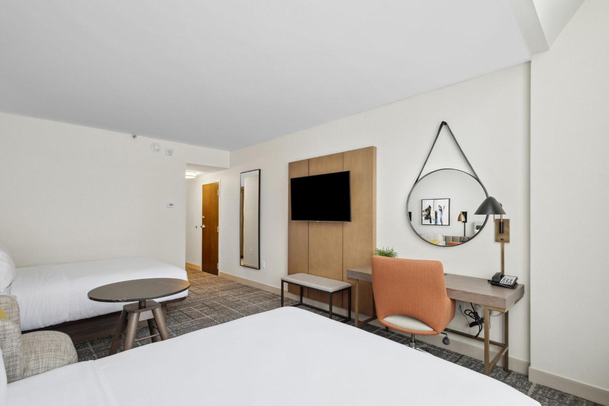 Crowne Plaza Lansing By Ihg Hotel Buitenkant foto